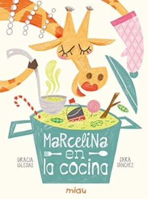 50098-MARCELINA EN LA COCINA